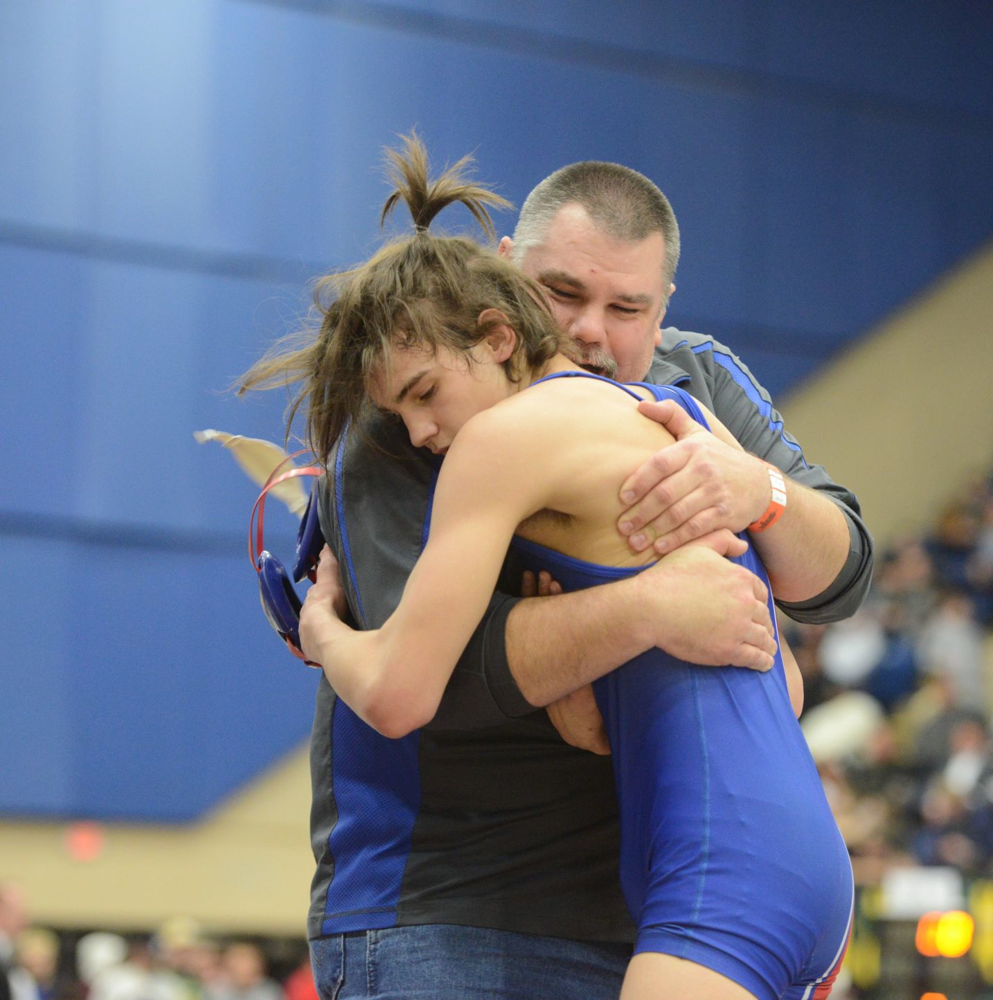 Moshenek embrace.jpg